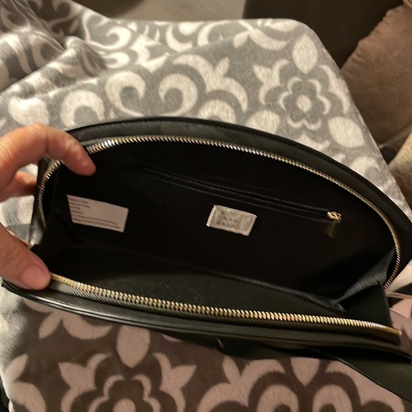 NWT Black Zippered Clutch Wristlet - Picture 6 of 7